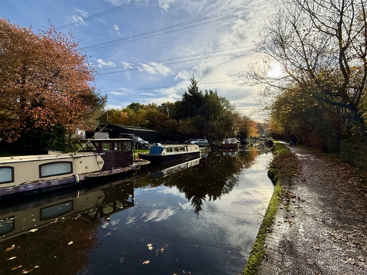 17 degC on my tow path walk today with Mrs C. Lovely!