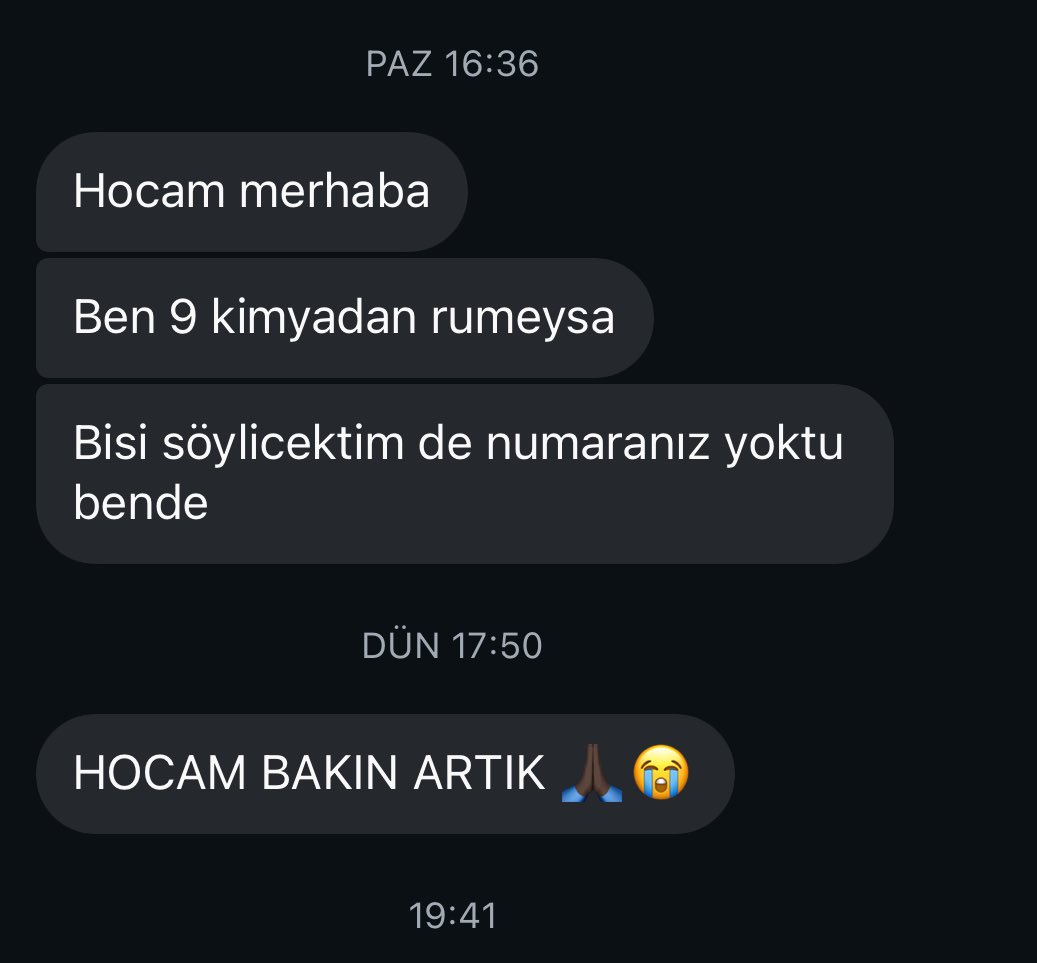 afifemelisa's tweet photo. İçerik üreticisi hesabı açtım ne mesaj istekleri ne işbirlikleri geliyor knk bi görsen çıldırırsın çok yoğunum çk :s https://t.co/dIoqWIqv1q