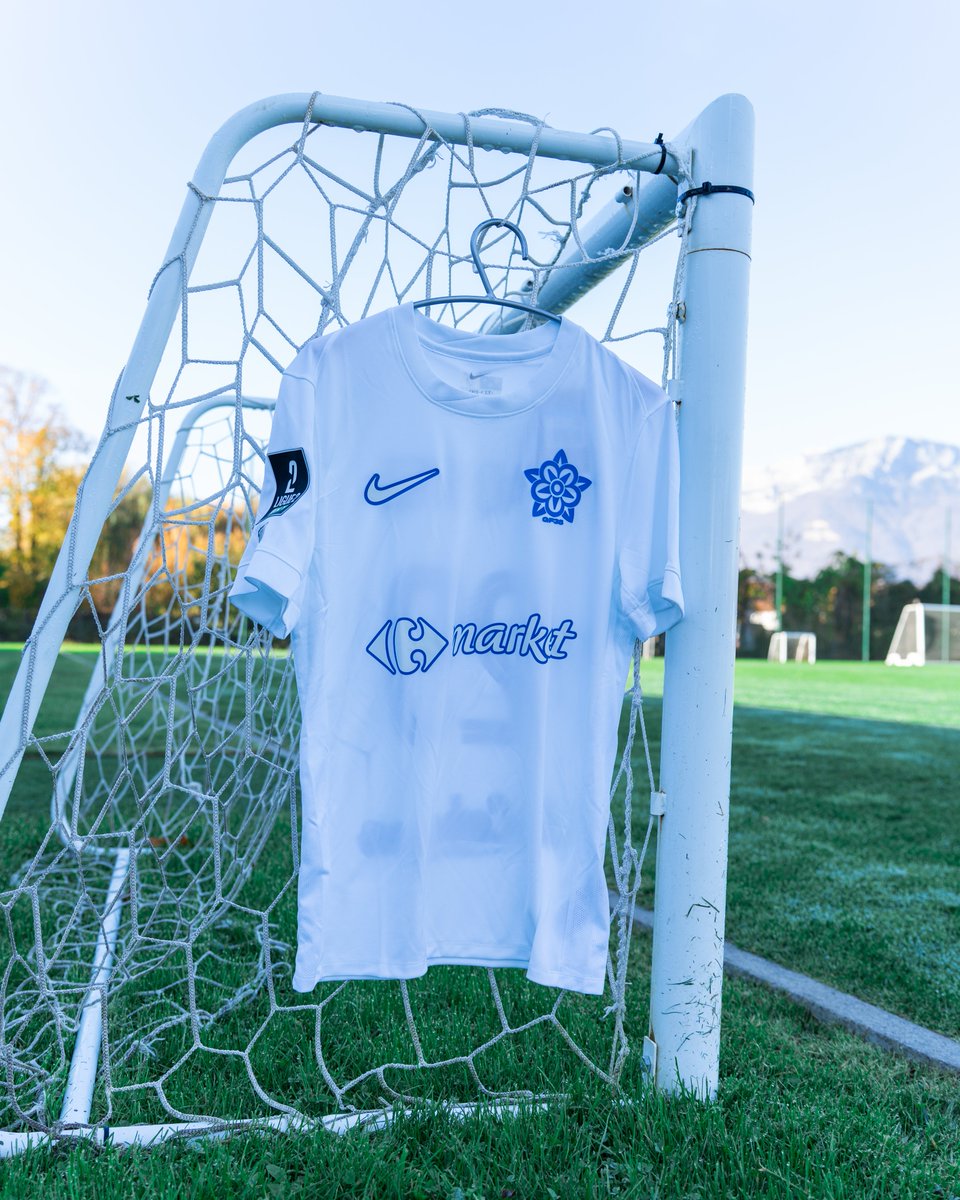 Pour célébrer les 100 matchs de G. Paquiez avec le GF38, tente de remporter un maillot signé !

Pour participer :
• Suis <a href="/GF38_Officiel/">Grenoble Foot 38</a>
• Aime et reposte
• Identifie 2 amis

3 autres maillots sont à gagner sur Instagram, Facebook, et l'application mobile "Grenoble Foot 38" !