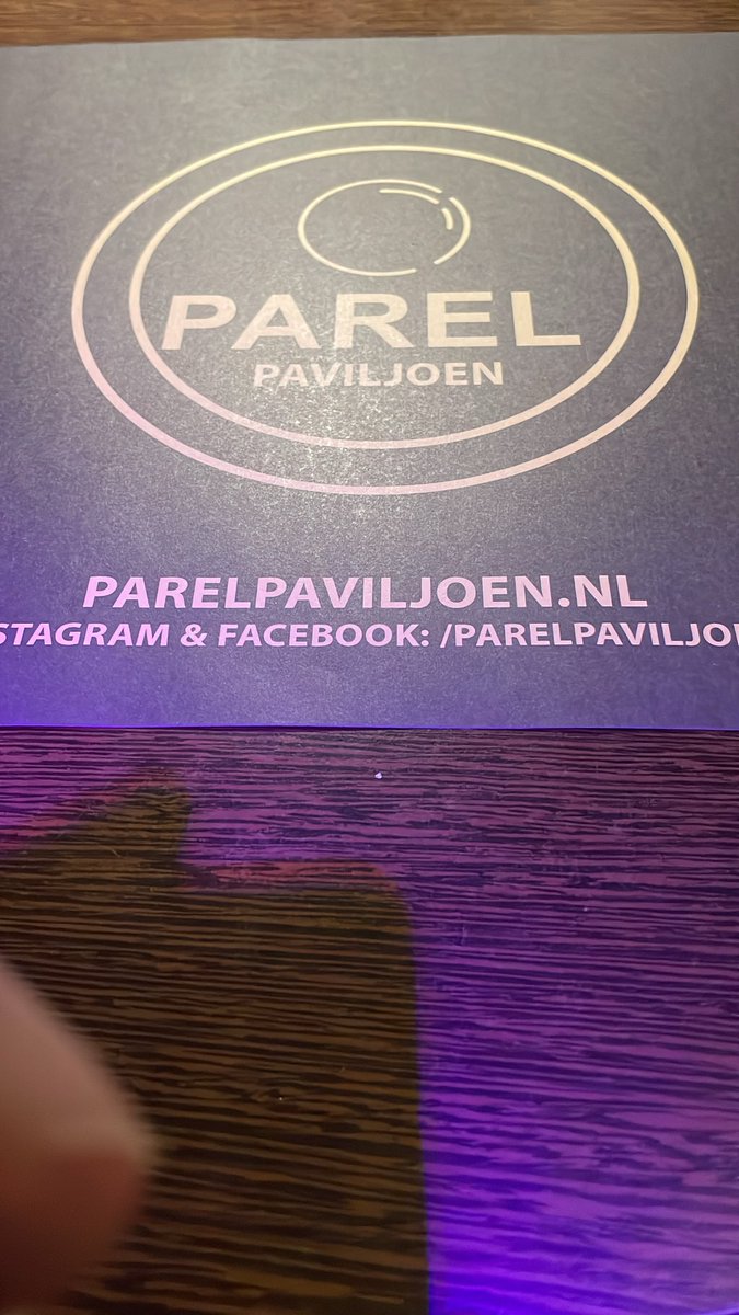 Ik heb vandaag geen zin om te koken in ons chalet, dus ben ik aangeschoven in het restaurant van de Zeeuwse Parel,  parelpalvioen.nl