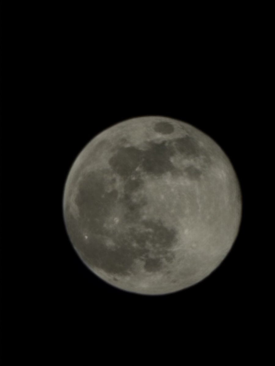 #القمر_العملاق 
تصوير جوال ٢٥ الترا سامسونج