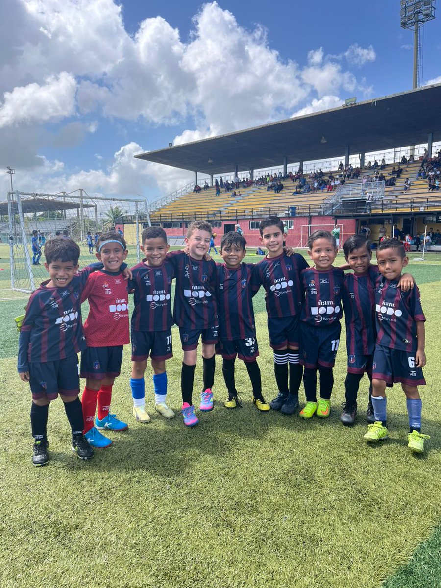 LaAcademiaMSC's tweet image. ¡Llegamos a la tercera semana del Torneo Clausura de la #Ligapremiumkids 2025! ⚔️

#Sub7 ✅
#MSC 3-0 @afijesusclemant

⚽ - Amir Hammad (2)
⚽ - Maximiliano Chalbaud

#Sub9 ✅
#MSC 1-0 @estudiantesdemonagas

⚽ - Gael Mago