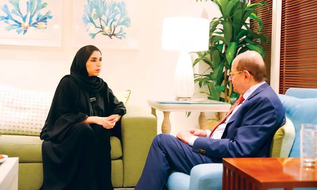 الدكتور شايع محسن وزير الخارجية وشؤون المغتربين رجل دولة مهني يحترم منصبه وعمله

تصريحه يمثل الخرمة التي يمثلها ويحترمها ومهاجمته لانه قال واقع العمل السياسي الحالي امر مستنكر ..

مسألة خذوهم بالصوت غير مناسبة ولا تتوافق مع واقع الحال ..

القضية الجنوبية قضية محوريه ولا ينكرها