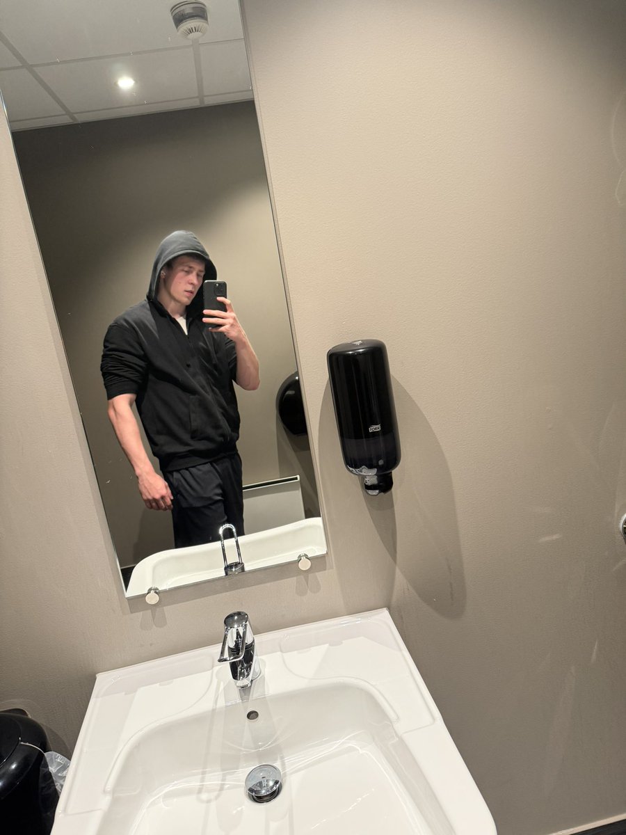 NorxyIRL tweet media