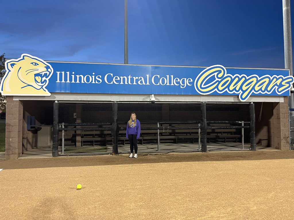 MadisonHigh34's tweet image. So excited for what’s to come! 💙💛 @Cougs_4_life @sages_softball