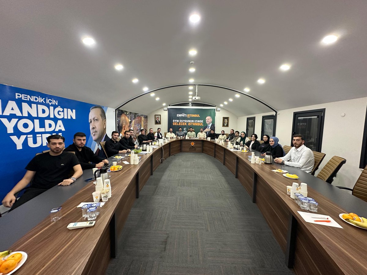 #AKGençPendik olarak olağan Yürütme Ve Yönetim Kurulu Toplantımızı Pendik İlçe Gençlik Kolları Başkanımız <a href="/BostanciEmin/">Emin BOSTANCI</a> ‘nın başkanlığında gerçekleştirdik.
