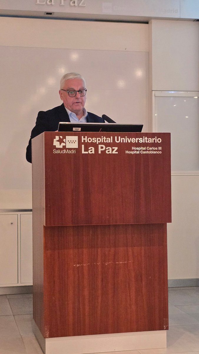 Interesante sesión de casos clínicos en #CardioTox que nos permite compartir experiencias, identificar prácticas de mejora y consensuar el manejo de los pacientes #AtencionPrimaria <a href="/SEMERGENap/">SEMERGEN | Médicos de AP</a>