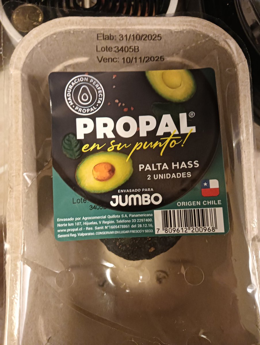 conejocdls's tweet photo. @JumboChile_ a mejorar los procesos de proveedores de productos. Ayer compré palta de #propal y venía casi toda mala. #jumbocostanera https://t.co/dQqcvpnFAP