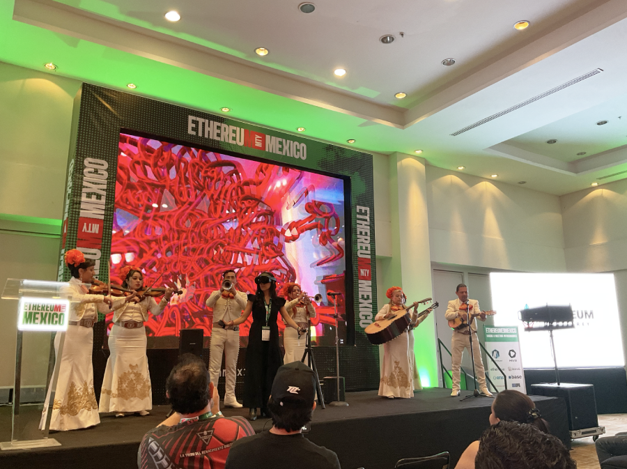 indasocial_mx's tweet image. #ETHMexico2025 no fue solo un evento, fue una experiencia que redefinió lo que significa construir comunidad en el mundo #Web3Community 🌐🌎

¡Lee el recap de esta increíble experiencia! 🤠✨👇
@ethereum_mexico #Ethereum #Monterrey 
-
indasocial.com/INDA/2025/11/0…