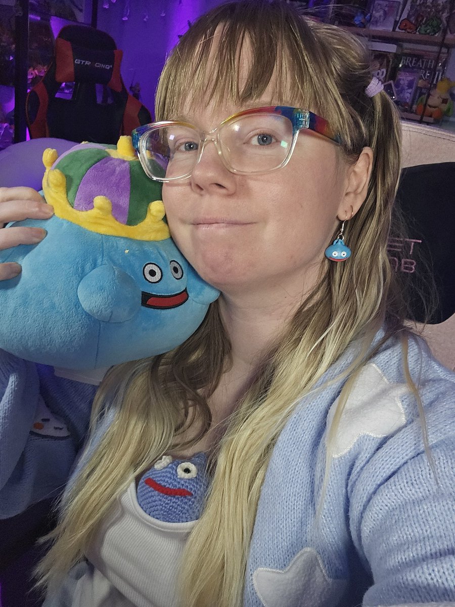 How many slimes can you spot? 🤣 Im so honored to be sponsored by <a href="/SquareEnix/">Square Enix</a> today to play dragon quest 1/2 hd remake! It'd mean a lot if you came out and vibed with us 💜💜 
Im so excited to showcase this game to all of you! Lets slime!
Twitch.tv/polymune