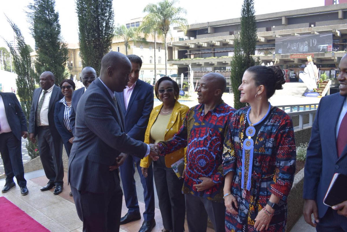 RichardMuteti's tweet image. Honored to receive CS Lee Kinyanjui at the Kenya Industrialization Conference 2025 at KICC , celebrating Kenya’s manufacturing strength &amp;amp; innovation!Collaboration drives transformation. 
#MadeInKenya #Industrialization2025 #Innovation #Trade @JuaKali_Skills @GovLeeKinyanjui
