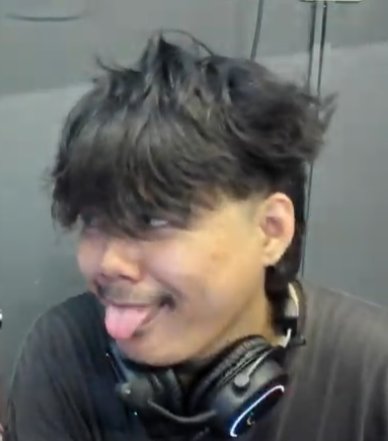 Mind you this is one of the faces that will represent cebu at manila madness this saturday lmao, motherfucker doesn't even play the game