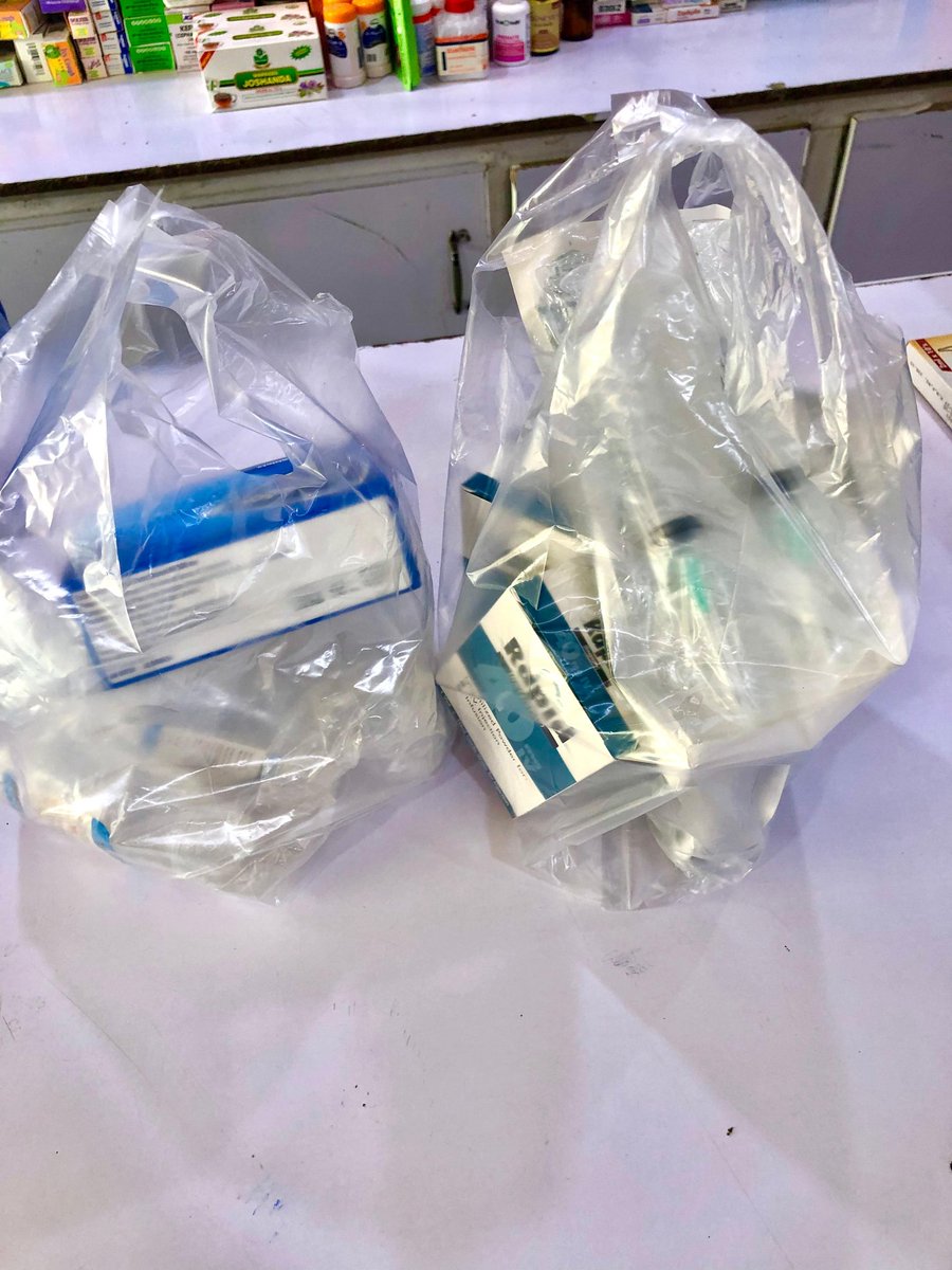 الحمداللہ اس مستحق مریض جنکو ڈینگی ہے اج مزید میڈیسن بھی فراہم کردیئے انکے پاس یہ حریدنے کے پیسے نہیں تھے ابھی صرف انکے لئے 4 ڈرپس مزید درکار ہے جو پر صرف 1200 حرچہ ائے گا کوئی دوست تعاون کرنا چاہے کرسکتا ہے جزاج اللہ
For donations 
Easypaisa 03109908290