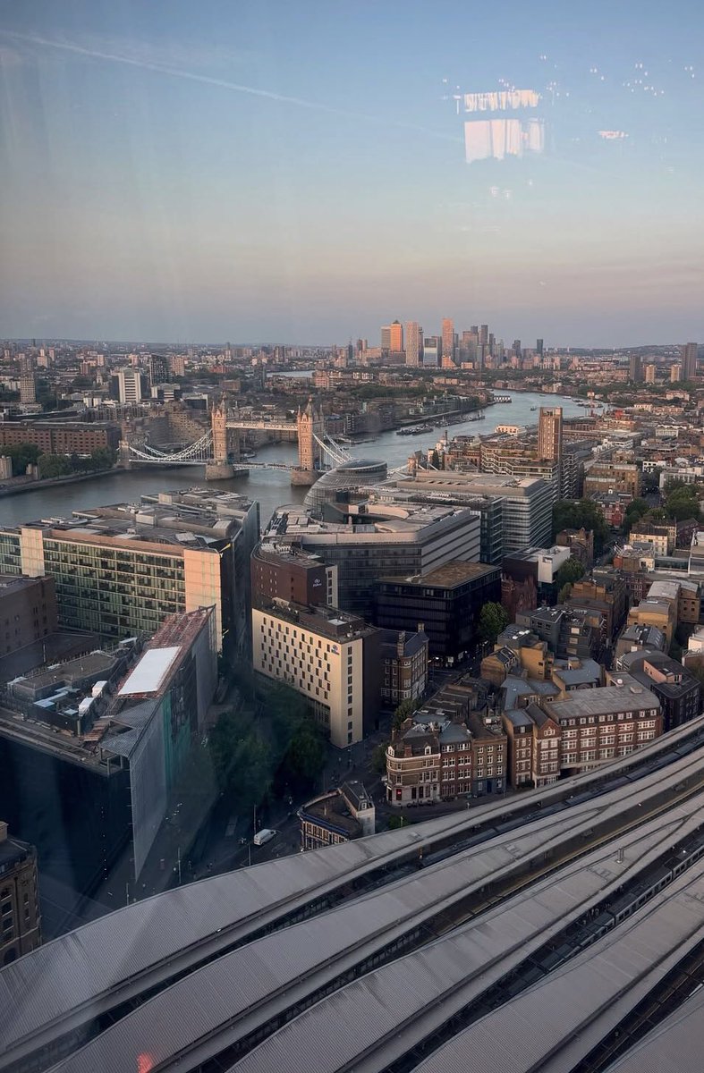 nickLehmanreal's tweet image. You should take those shades off~OW
#smart #architecturelovers #Architectural_engineer