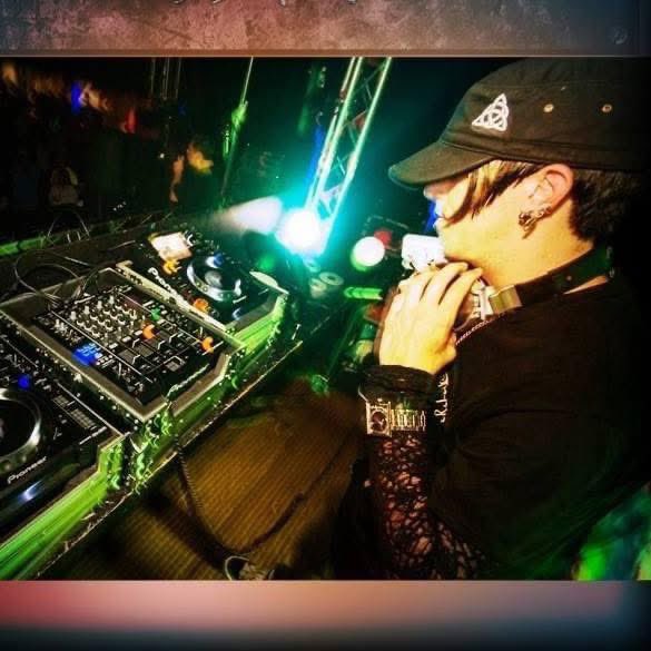 Can’t wait to throw down brand new dnb at HITW this Saturday 🤘🏻