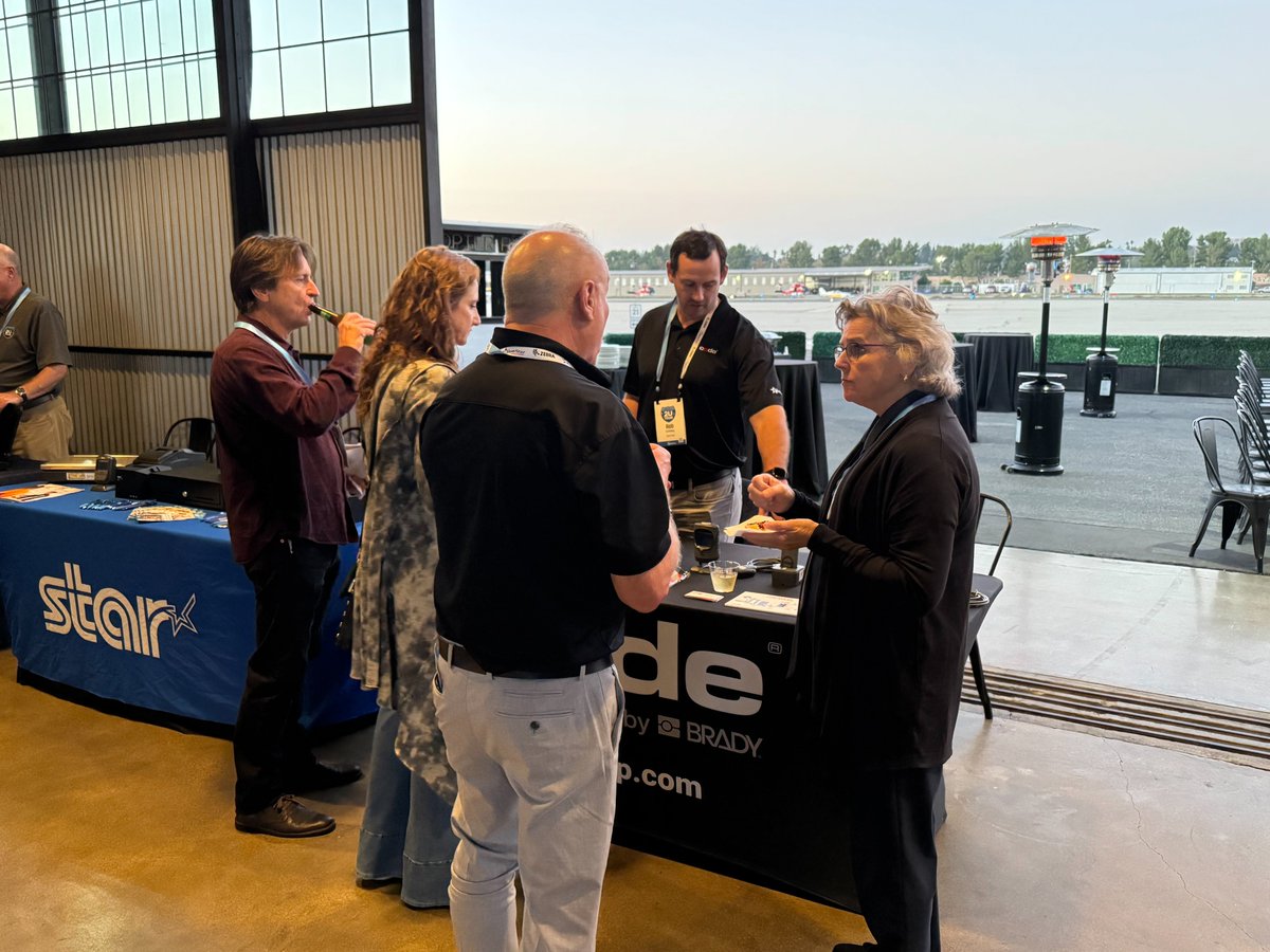 CodeCorp's tweet image. Thank you, @Think_BlueStar, for closing out the 2025 2U Tour at Anaheim’s Hangar 21. We connected with VARs, ISVs, and SIs, tackling regional challenges head‑on through data capture.

From coast to coast, this year’s tour proved that strong collaboration and dependable scanning…