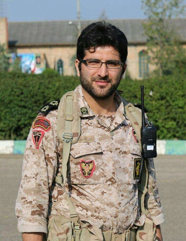 منتظرِ ظهورِ آقا، نماز اول وقت میخواند، به سوی نماز می شتابد.
دوست داریم شهید شویم؟
با نماز قضا کسی شهید نمی شود، با نماز دیر وقت کسی به درجه شهادت نمی رسد!

#شهید_علی_عابدینی