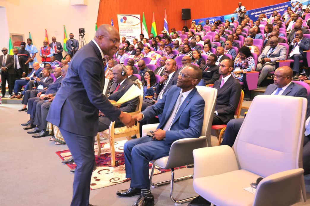 nigerianports's tweet image. MD, NPA Calls For Regional Collaboration At The 45th PMAWCA Council Meeting: 

At Pointe-Noire, Congo, Dr. Abubakar Dantsoho—NPA MD and PMAWCA President, represented by the General Manager, Corporate Affairs and Spokesperson of the Authority, Mr. Ikechukwu Onyemekara—opened the…