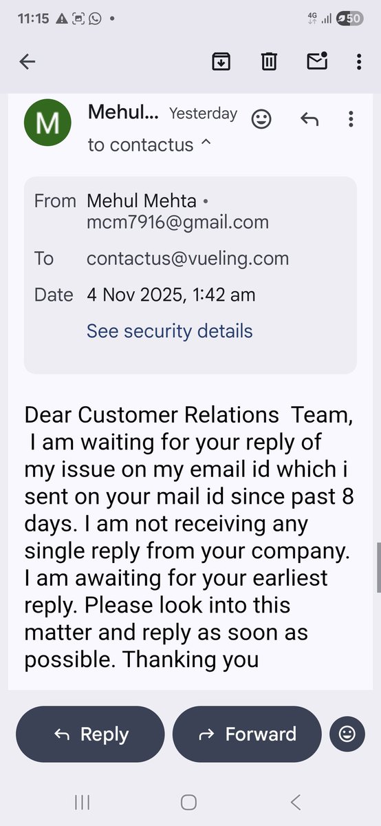 mcm7916's tweet photo. Enclosing relevant snapshots of email sent, boarding pass and broken luggage. (3/3) https://t.co/Sg2lIcuR5r
