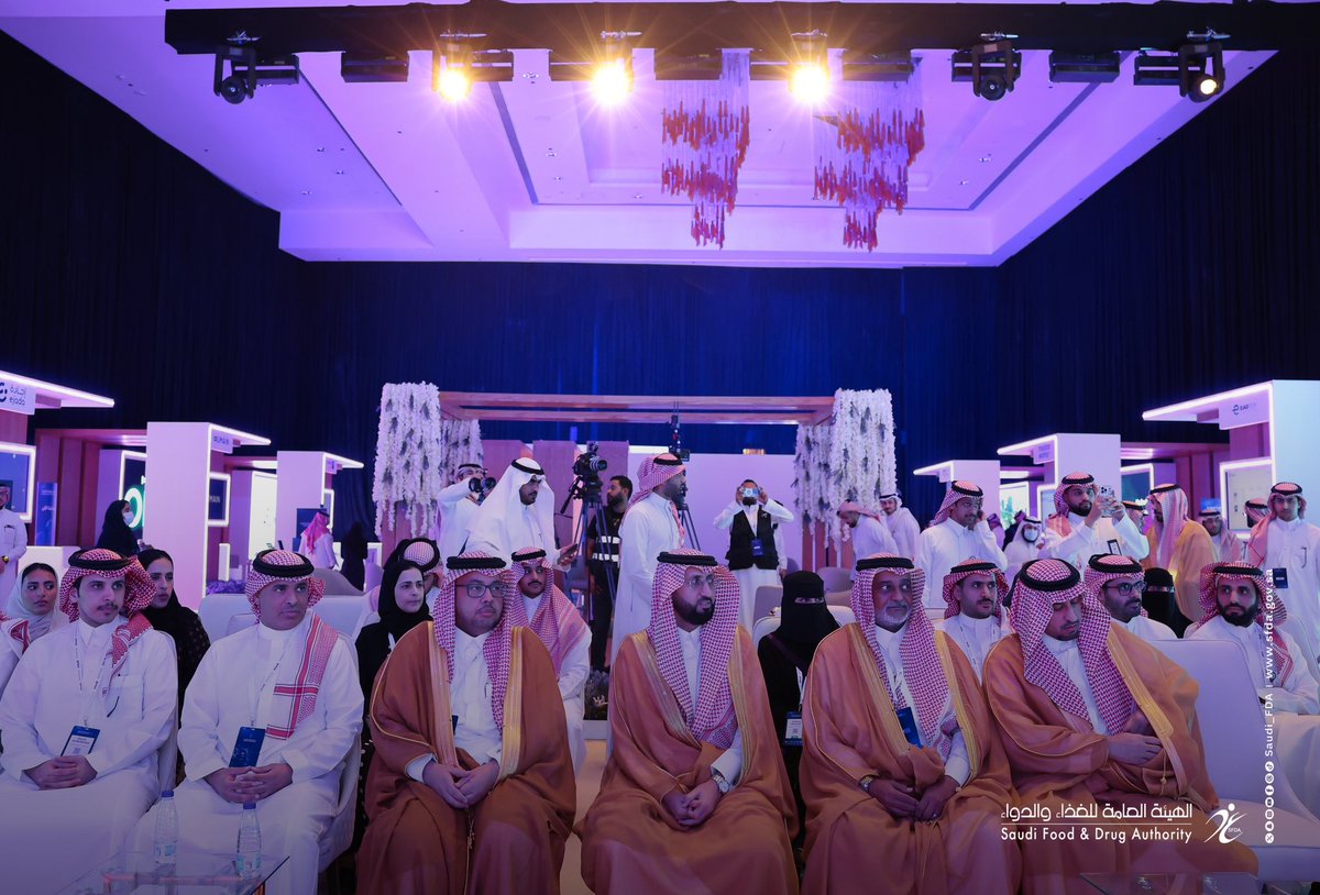 في خطوة تعزّز التحول الرقابي وتستشرف الغد..

أطلقت هيئة #الغذاء_والدواء مبادرة "الأتمتة والذكاء الاصطناعي في الرقابة الغذائية" بـ #ملتقى_الحكومة_الرقمية، لتُرسّخ نهج الابتكار في حماية صحة الإنسان وسلامة غذائه.
sfda.gov.sa/ar/news/4942795