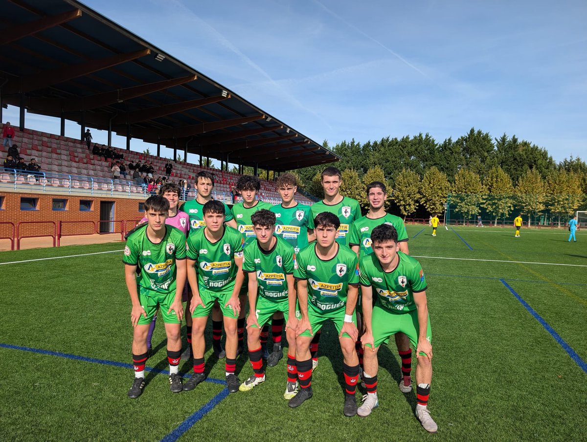 | Juveniles |

⚽ Derrota 3-2 ante <a href="/infolaurus/">AD Laurus</a> ⚽️

Gol tempranero en contra, pero Luis empató tras una gran jugada a balón parado.

Dos goles rápidos tras el descanso nos complicaron, aunque Duarte recortó y lo intentamos hasta el final.

💪 Buen esfuerzo del equipo, seguimos