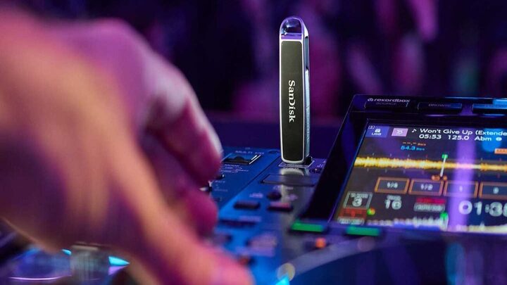 POWERWEBRADIO's tweet photo. (((ÚLTIMAS NOTÍCIAS)))

Pioneer suspende firmware 3.30 que apresentou problemas para carregar playlists.

Saiba mais no site: https://t.co/BytnUFYeZJ https://t.co/uy1n0zWquK