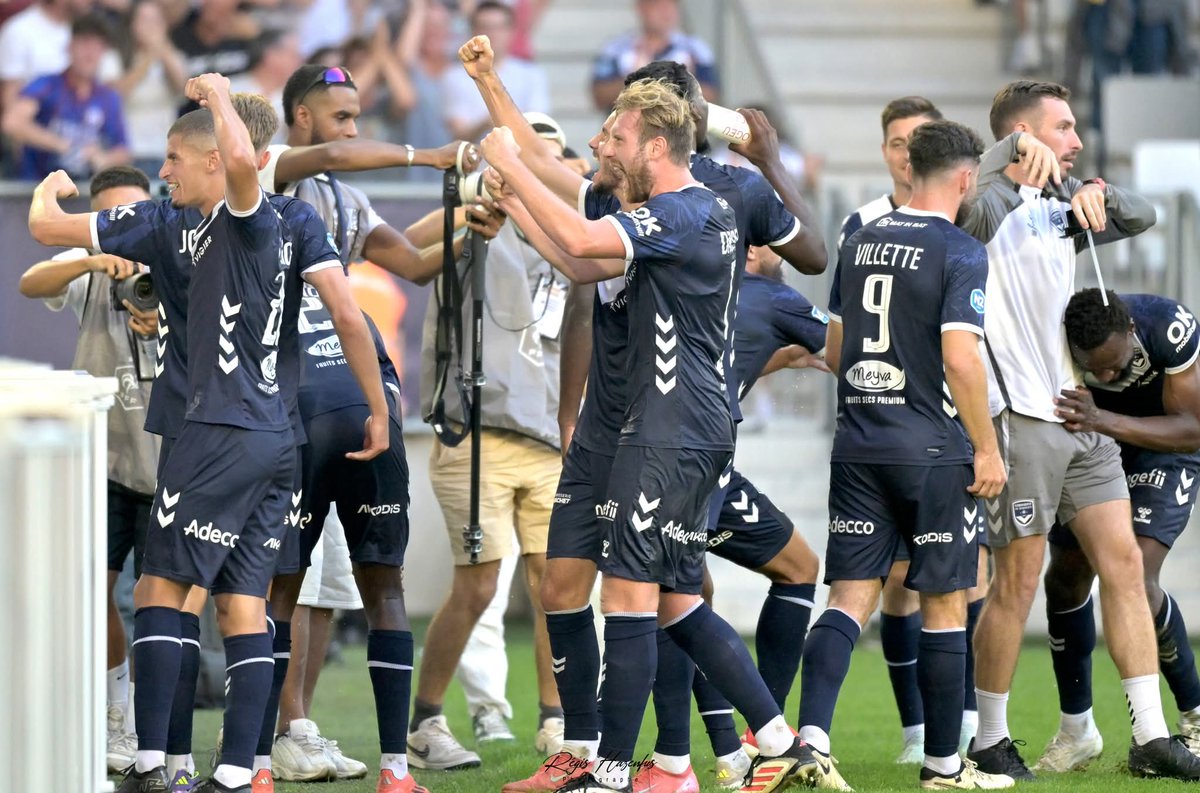 PassioNey 💙🤍 tweet media