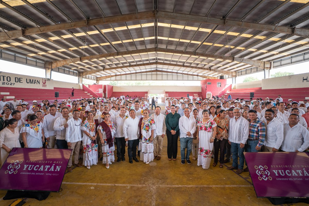 huachodiazmena's tweet photo. En Umán, conmemoramos el 102 aniversario de las Misiones Culturales Rurales, donde firmamos el Convenio de Colaboración entre la Secretaría de @educacionyuc  y 21 municipios.

En Yucatán existe un profundo reconocimiento hacia las y los misioneros culturales, quienes durante 102 años han ido más allá de impartir clases, llevando cultura, valores, esperanza y herramientas prácticas a las comunidades más apartadas, donde antes no existía acceso a la educación formal.