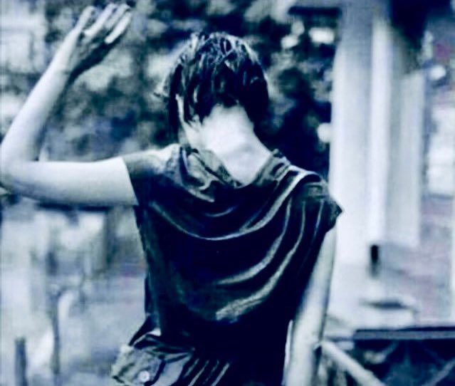 ••••••

Biz nasıl bir şekilde hallettiysek,

Herkes o şekilde halletsin..!!😎