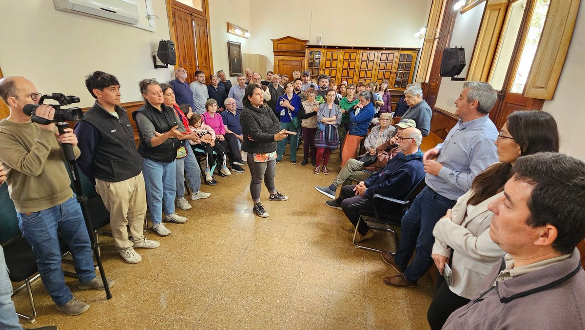Hoy recibimos a colonenses del sector turístico,  comercial y #vecinos de nuestra #Comunidad.

El firme pedido de relocalizar la #planta que se proyecta  frente a nuestras costas, es una causa que nos compromete a todos.