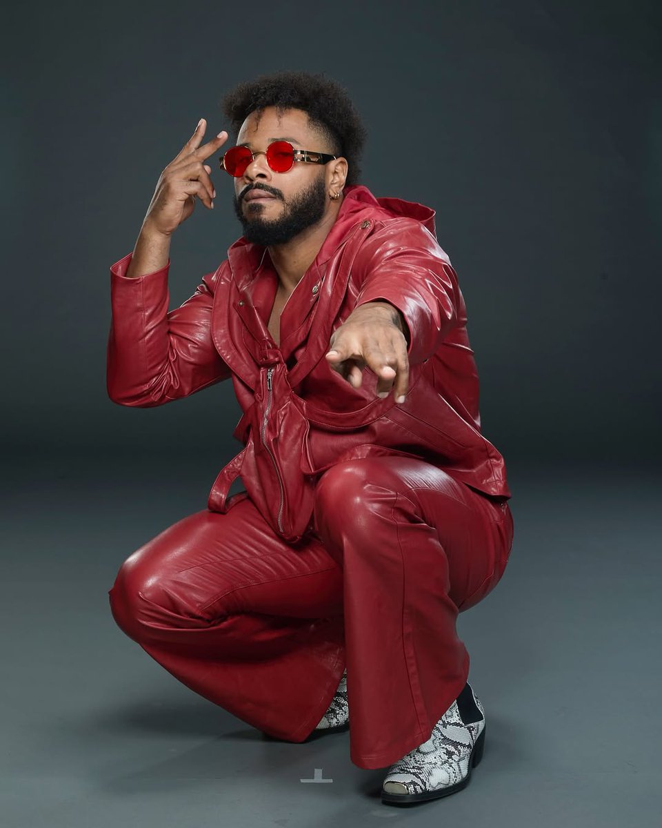 GrabHershey's tweet image. seeing red.