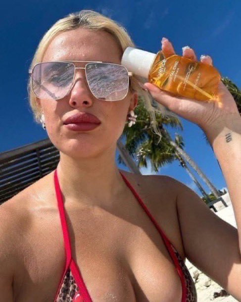 يله كل واحد يروح للغرفة و يقفل الباب و يفرك على عماتنا العظيمات هوهوهوهوهوهوهو #معصيتّيَ_رِحّتِي  #معصيتي_رحتيًِِِ #عمه #عمه_الكلاب #عمه_للكلابُ #ديوت_بدوي #ديوت_بدويٌّْ