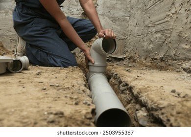 El Nuevo Nuevo León reparando el pluvial de Venustiano Carranza y Constitución 😜