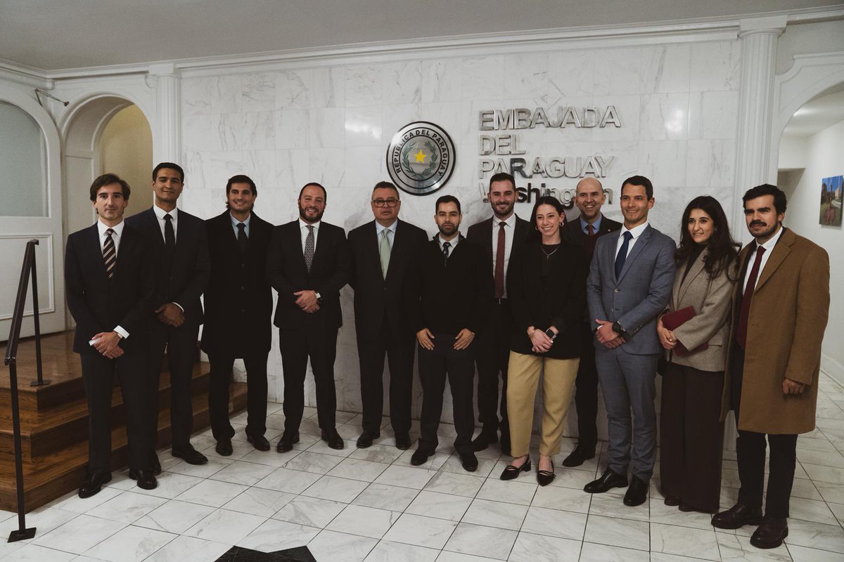 Hoy tuve el honor de recibir a los participantes del Programa Jóvenes Líderes de la Iberosfera, una iniciativa de Fund. Disenso y Patriots for Europa. Fue un encuentro lleno de intercambio y reflexión sobre valores y el papel de nuestra región en la batalla cultural actual.