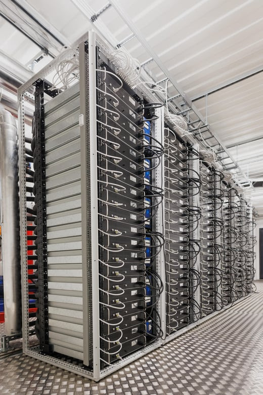 HashlabsMining's tweet image. These are WhatsMiner hydro-cooled machines mining bitcoin and supplying heat to 15,000 people in Finland 🇫🇮

Probably nothing.