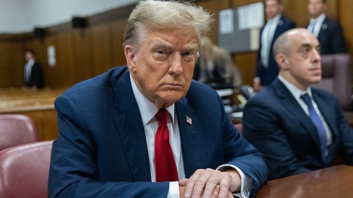DeFiTracer's tweet photo. 🚨 BREAKING:

🇺🇸 SUPREME COURT ARGUMENT ON TRUMP TARIFFS JUST STARTED

EXPECT MARKET VOLATILITY! https://t.co/dInal6Ch2Z
