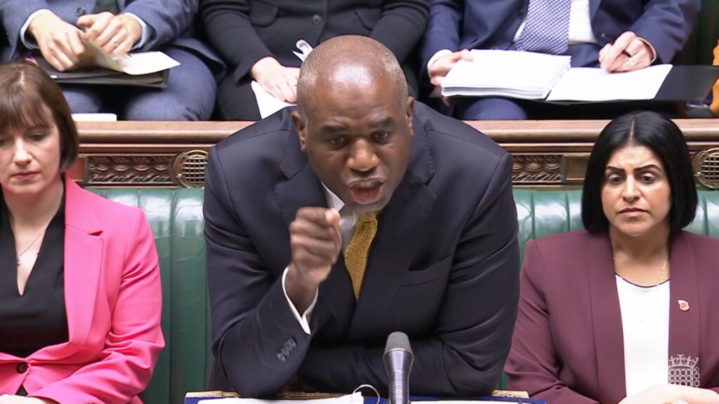 He may have been seeing red during #PMQs  but #DavidLammy was missing red on his lapel view here wp.me/p4BB8h-1xB0 he was standing in for
#PM  #poppy #ynuktv <a href="/10DowningStreet/">UK Prime Minister</a>
