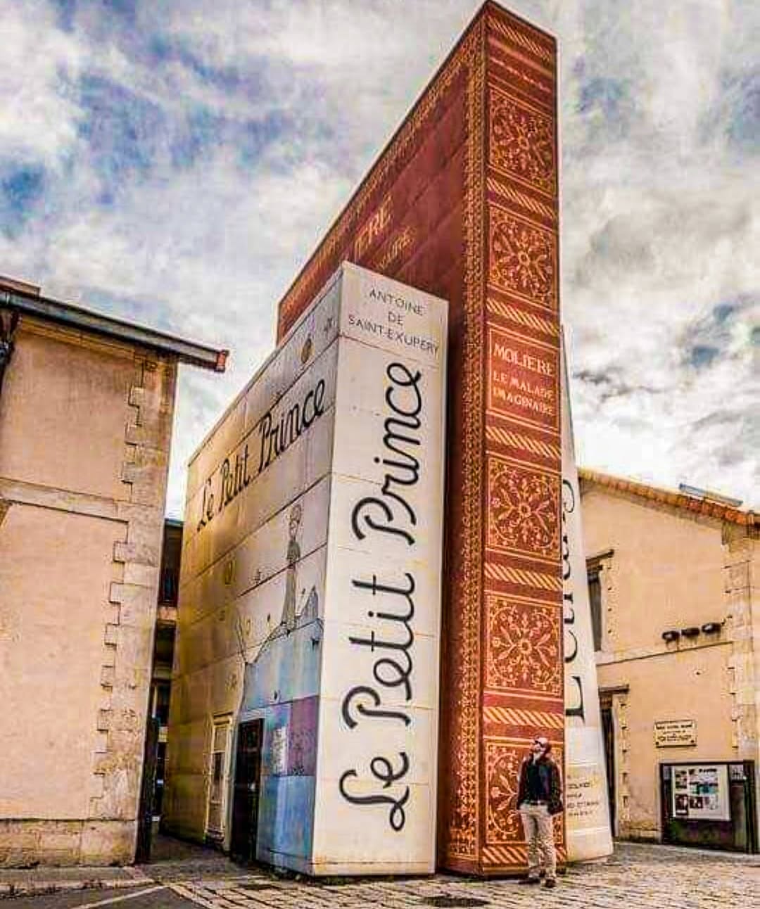 Hugging Face science team blog posts on training LLMs