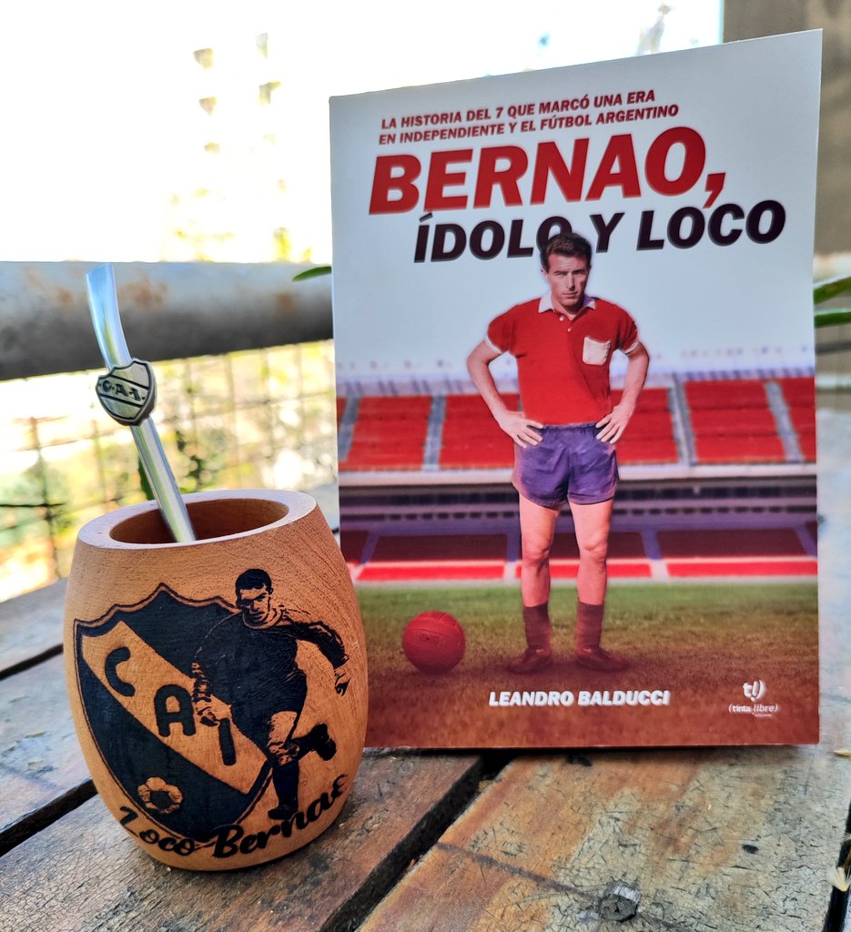 MatesRojo's tweet photo. Hoy estaría cumpliendo años Raul “El Loco” Bernao 🇦🇹
Desde @MatesRojo apoyamos lo que está proponiendo @LeanBalducci sobre la platea que debería llevar su nombre!
Raul fue de las máximas glorias de #independiente pre-bochini.
Que la historia sea algo que #TodoRojo conozca! https://t.co/sbEDfqysvj