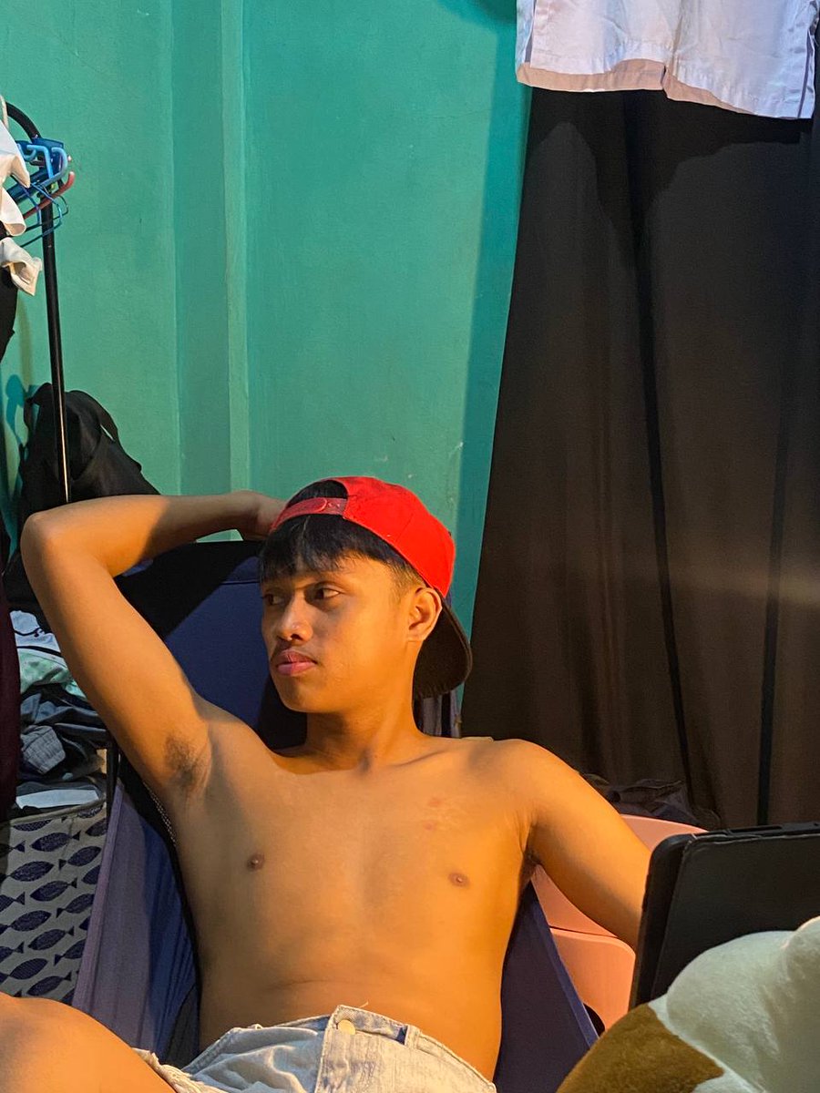 crzy_ptrck's tweet photo. review na onting pasarap?,🤧🥱 https://t.co/sI1fS4qbkB