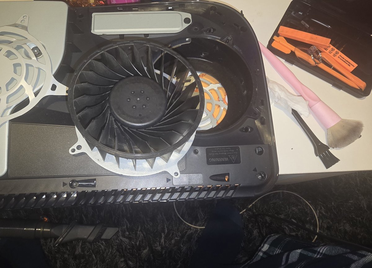 Console cleaning day we starting with the ps5 , then the xbox 

#gaming #consoles #ps5 #PlayStation #Playstation5 #xbox #xboxseriesx #xsx