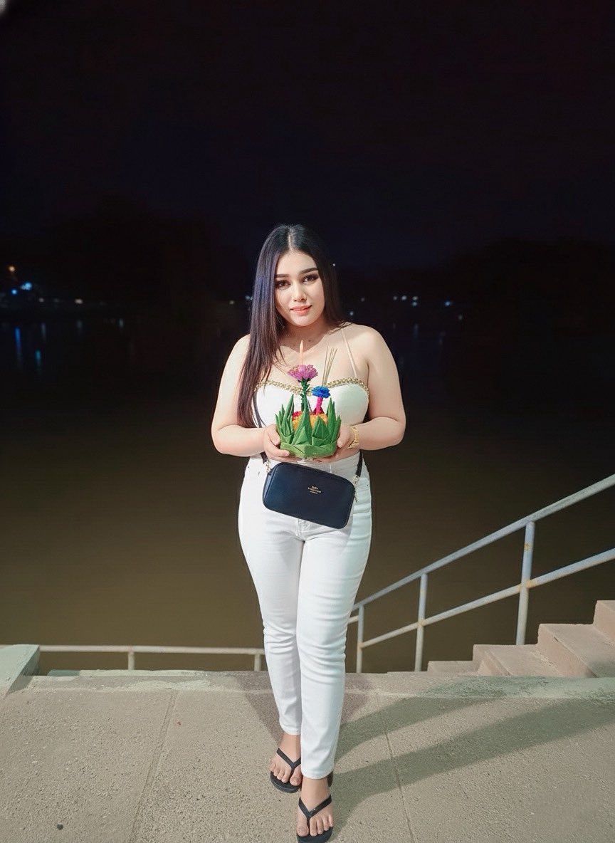 ตอนนี้มีใครยังไม่นอนบ้าง รีทวิตให้หน่อยนะ  🥰