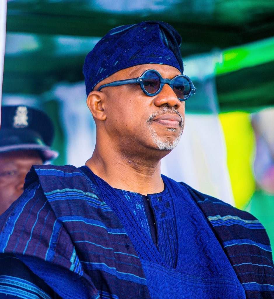 BalooCreativity's tweet image. Hi @DapoAbiodunCON, your govt over the last 6 years has been a mess and a project of misplaced priorities. Don’t be surprised… just come down to Papa, Ifo (Sogbodile, Olomu &amp;amp; Kajola Roads), Sango, Ijoko, Lambe, and the rest, and you’ll understand why your govt is in this mess.