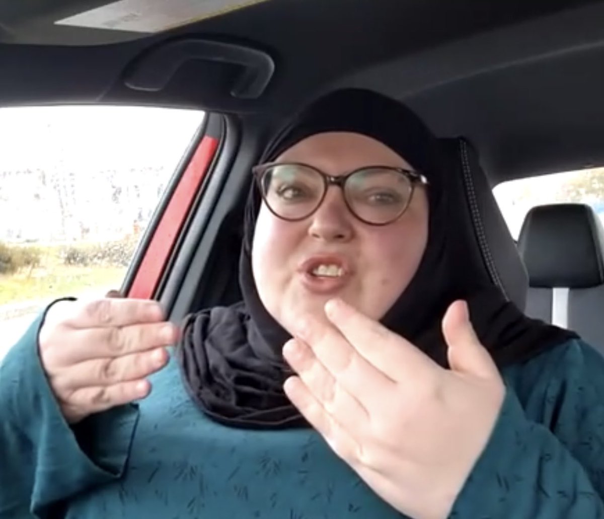 WTF!! I ran to the store then came back to see this 💩😱
The hijab is not a means for U to hide UR INSECURITIES foodie! U could wear a scarf…a beanie BUT WHY THIS? 
#FoodieBeautyAnimalAbuser 
#FoodieBeauty 
#FoodieBeautyscammer