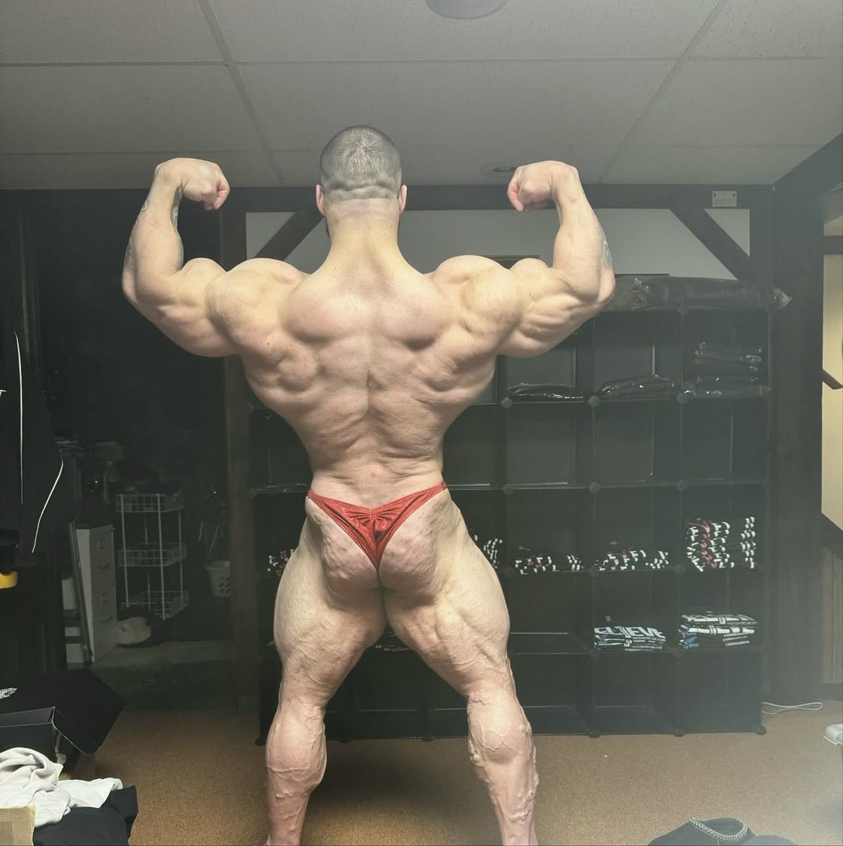 IMr_O_'s tweet photo. Nick Walker Update👇

“4 weeks post show
Training split right now is pol style 4-5 days a week.

Treadmill walk 45-1 hour every morning very low impact
Only up 7-8 pounds from show.

Pushing food high just to get my body back to a normal state, slightly lower carbs on off”

What do you think ?

Official IFBB Pro athlete images