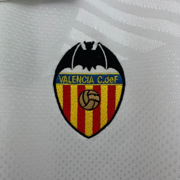 COMUNICADO OFICIAL: RAFA BENÍTEZ

“El club quiere comunicar a todos sus aficionados que, la directiva sigue reforzando y confiando en Rafa Benítez para el proyecto, dejando claro que, no se tantea la destitución del técnico.”