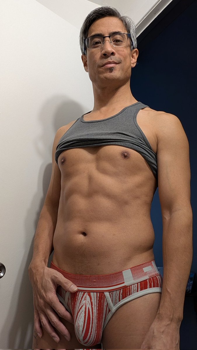 Today is the last day of Wankstravagnza!

Show starts at (around) 4pm Eastern on Chaturbate! You should cum!!