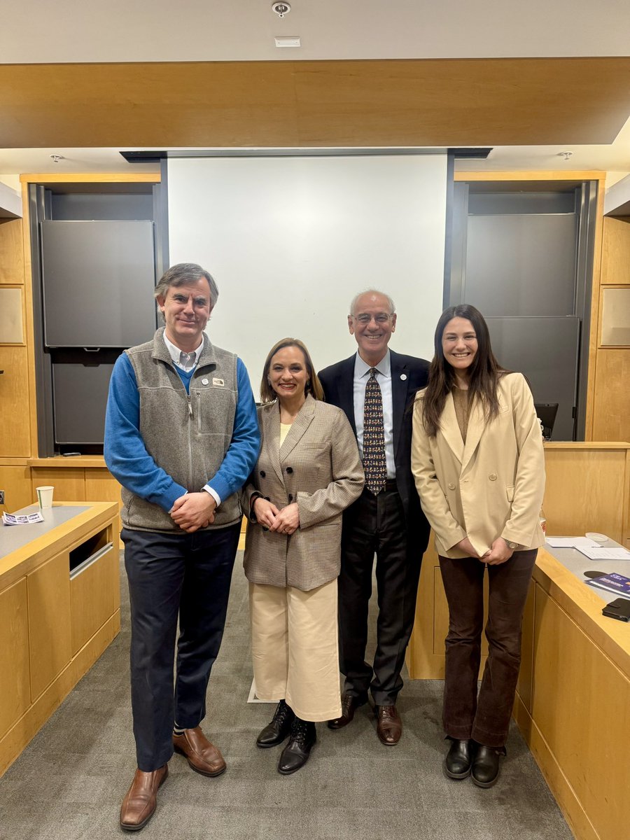 Belen Rivera tweet media