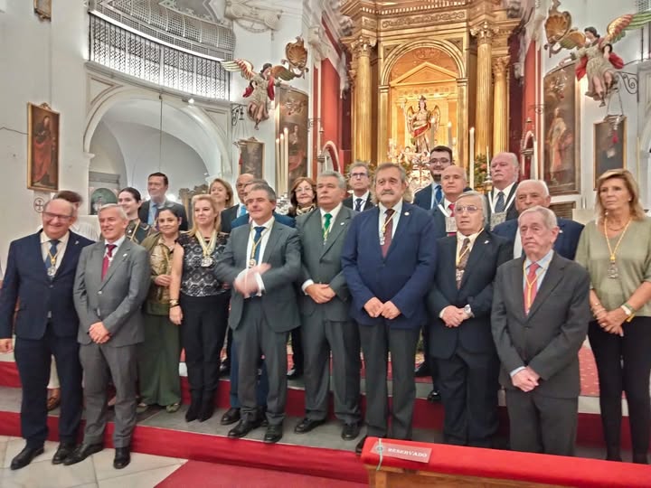 La Hermandad Universitaria estuvo presente en la celebración de San Rafael, la Fiesta de Regla, el 23 de octubre, y la Misa Votiva , presidida por D. Jesús Fernández, obispo de Córdoba, el 24 de octubre de 2025. Representaron a nuestra Hermandad Daniel Luque y Mercedes Fernández.