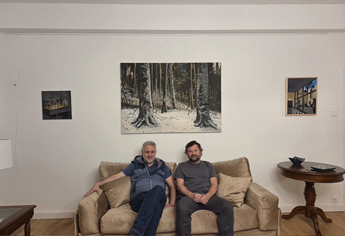 Cu un bun prieten și un excelent pictor, <a href="/paul/">Paul Rollo</a>.timofei (pe insta), sub una din lucrările lui, o splendidă pădure hibernală.